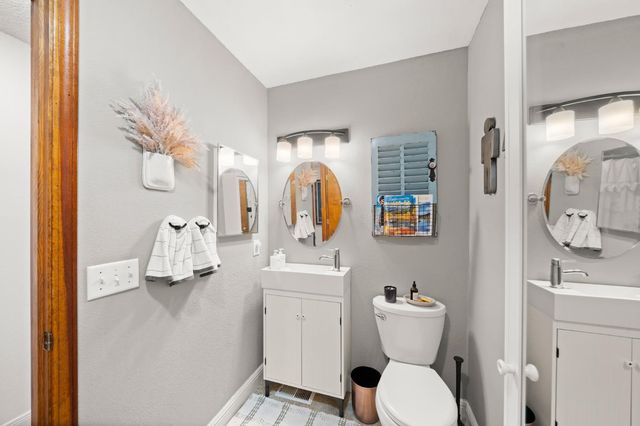 17511 Incense Ct, Penn Valley, CA 95946