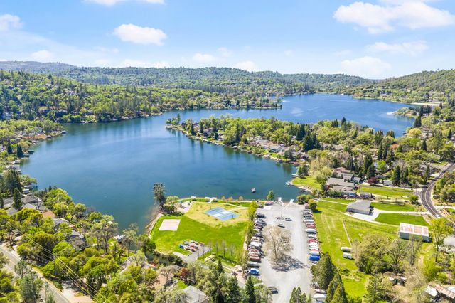 17511 Incense Ct, Penn Valley, CA 95946