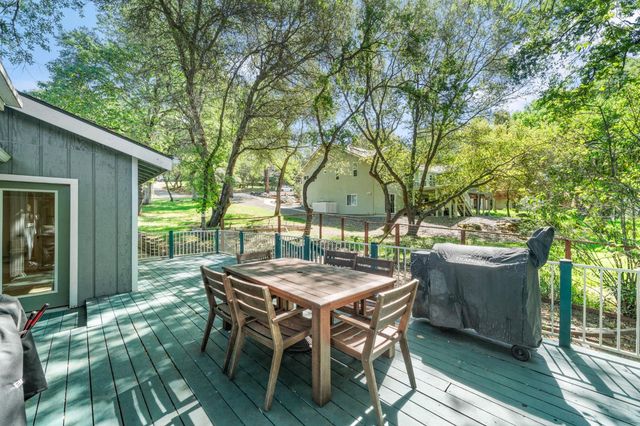 17511 Incense Ct, Penn Valley, CA 95946