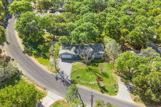 17511 Incense Ct, Penn Valley, CA 95946