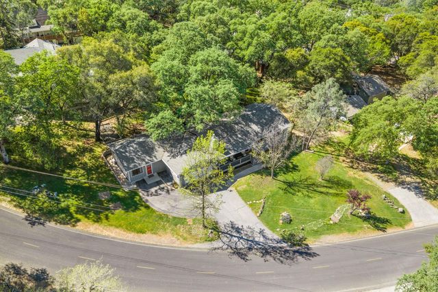 17511 Incense Ct, Penn Valley, CA 95946