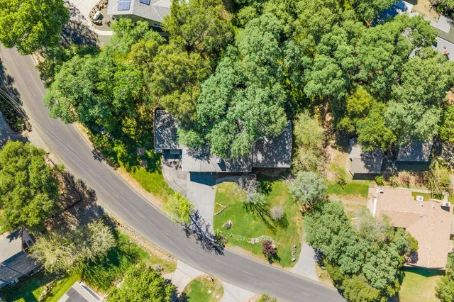 17511 Incense Ct, Penn Valley, CA 95946