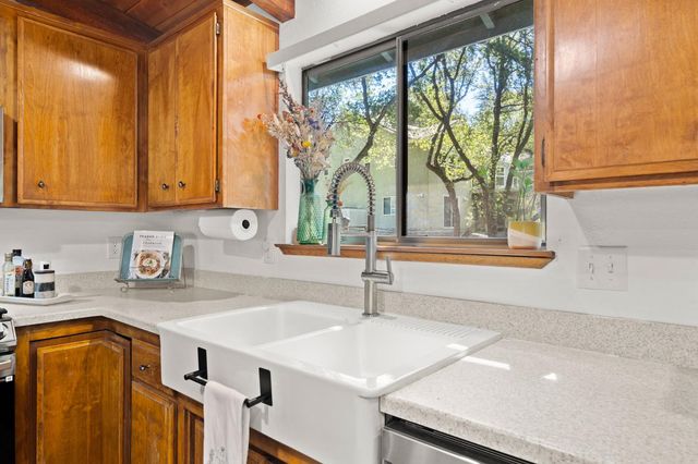 17511 Incense Ct, Penn Valley, CA 95946