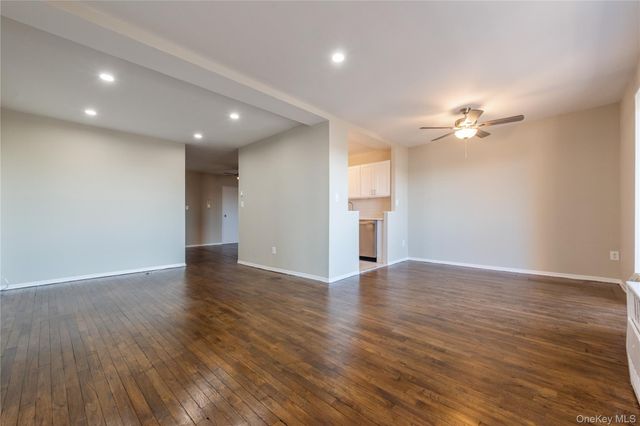 20 Wendell Street 19F, Hempstead, NY 11550
