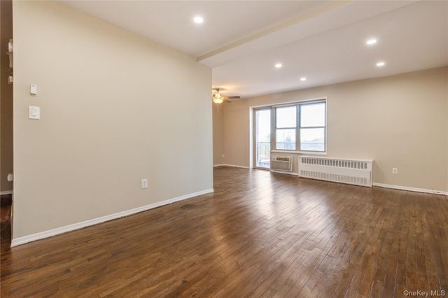 20 Wendell Street 19F, Hempstead, NY 11550