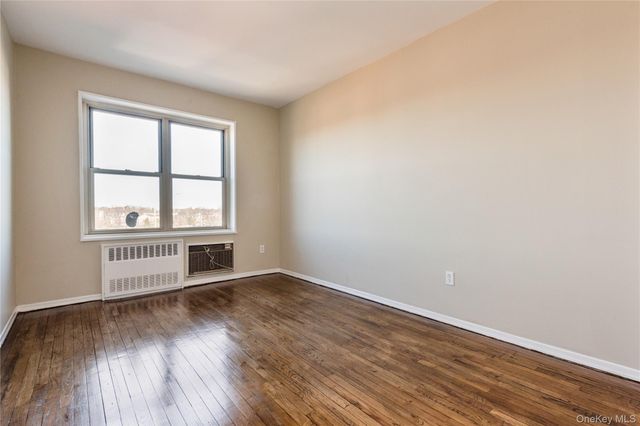 20 Wendell Street 19F, Hempstead, NY 11550