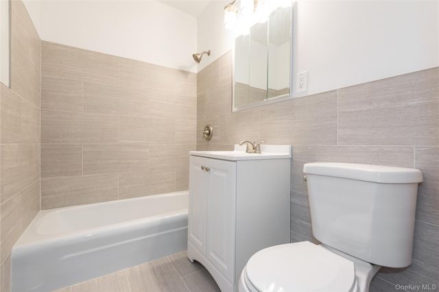 20 Wendell Street 19F, Hempstead, NY 11550