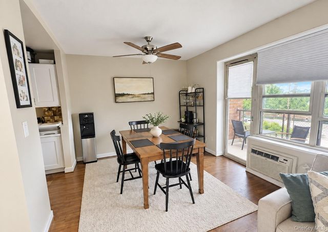 20 Wendell Street 19F, Hempstead, NY 11550