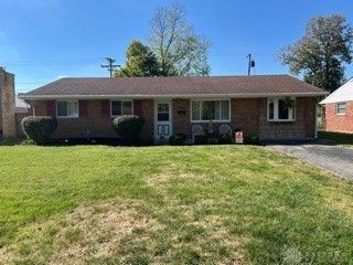 110 W Boitnott Drive, Englewood, OH 45322