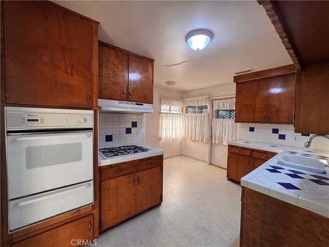 10902 Alclad, Whittier, CA 90605