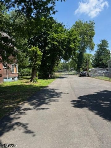 600 Park Ave, East Orange City, NJ 07017
