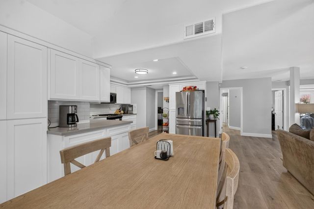 6153 Kenneth Oak Way, Fair Oaks, CA 95628