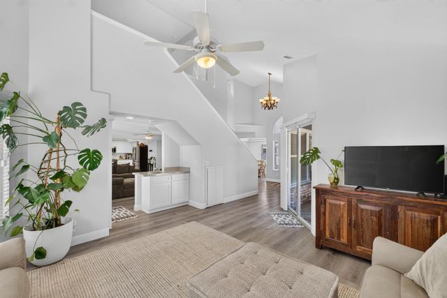 6153 Kenneth Oak Way, Fair Oaks, CA 95628