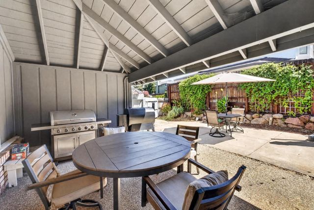 6153 Kenneth Oak Way, Fair Oaks, CA 95628