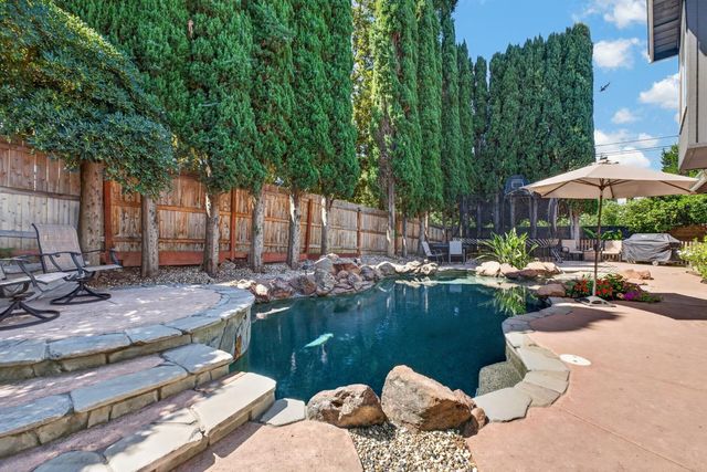 6153 Kenneth Oak Way, Fair Oaks, CA 95628