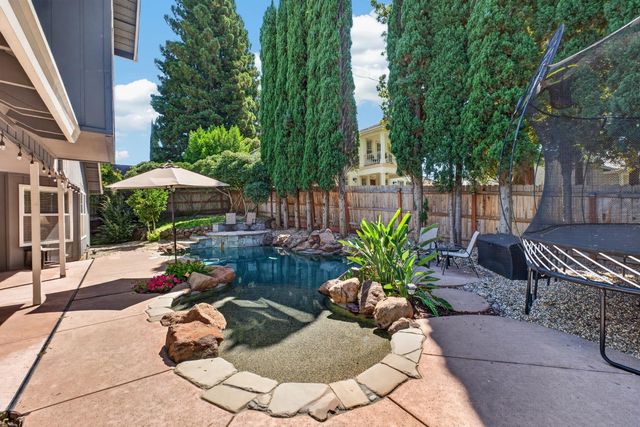 6153 Kenneth Oak Way, Fair Oaks, CA 95628