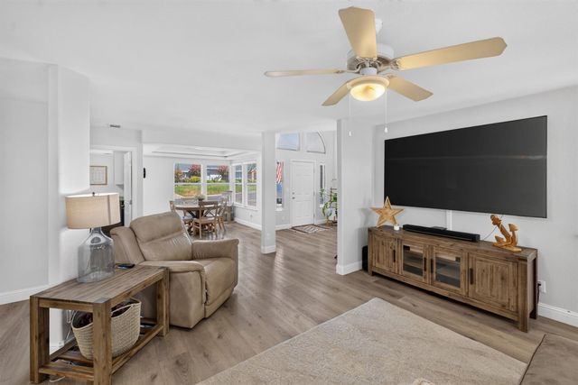 6153 Kenneth Oak Way, Fair Oaks, CA 95628