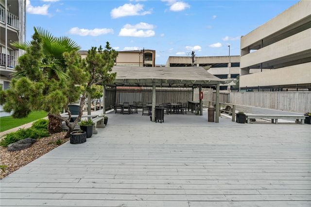 823 S Water St 5D, Corpus Christi, TX 78401