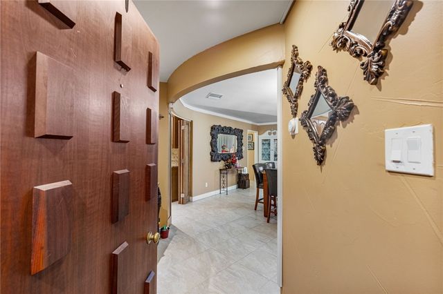 823 S Water St 5D, Corpus Christi, TX 78401