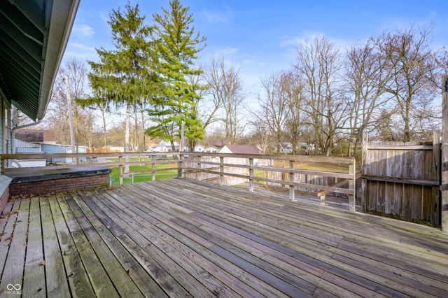 4 W Henley Street, Carthage, IN 46115