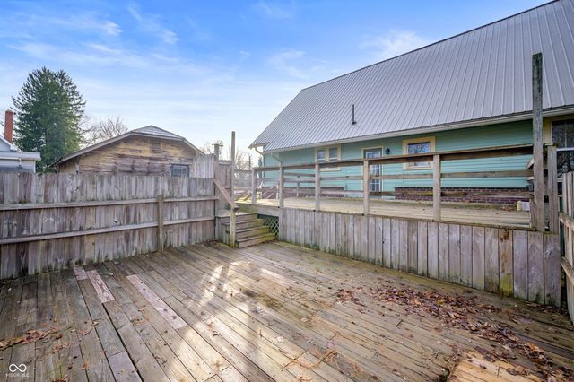 4 W Henley Street, Carthage, IN 46115