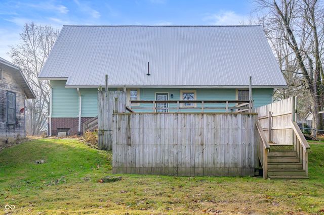 4 W Henley Street, Carthage, IN 46115