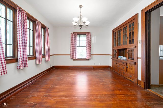 4 W Henley Street, Carthage, IN 46115