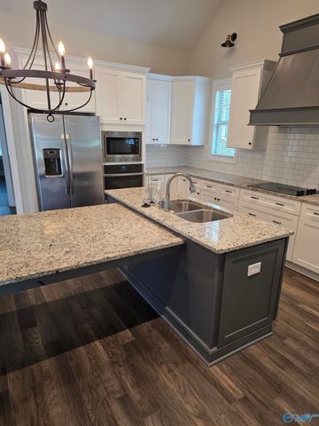 15 Cobbs Cove Way, Huntsville, AL 35803