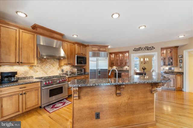 8382 PEDIGRUE CT, Gainesville, VA 20155