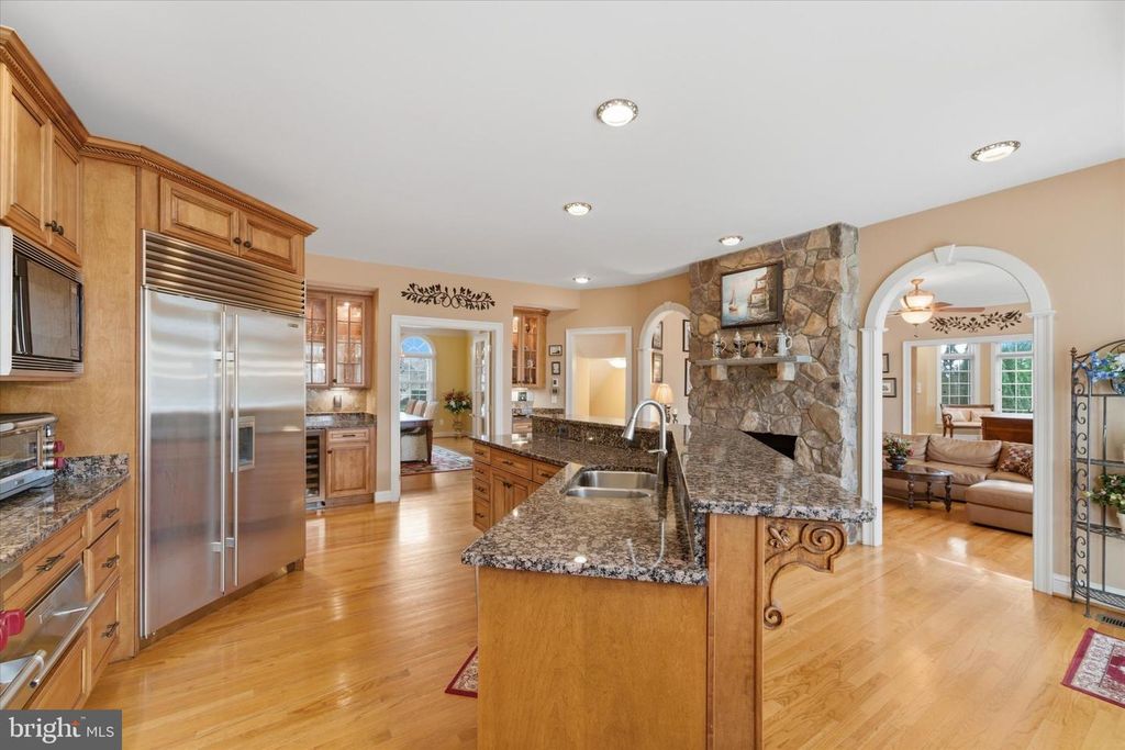 Image 16 of property listing at 8382 PEDIGRUE CT, Gainesville, VA 20155