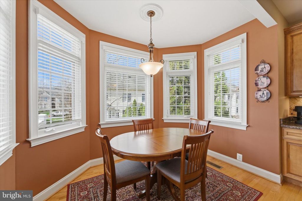 Image 17 of property listing at 8382 PEDIGRUE CT, Gainesville, VA 20155