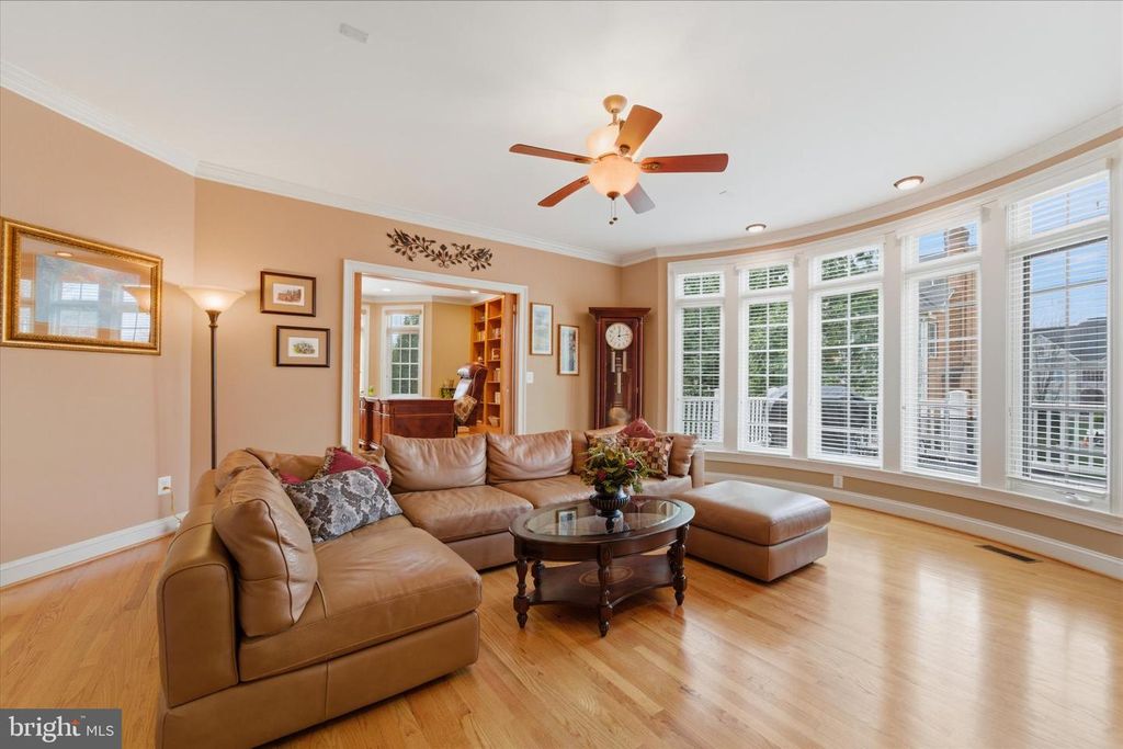 Image 22 of property listing at 8382 PEDIGRUE CT, Gainesville, VA 20155