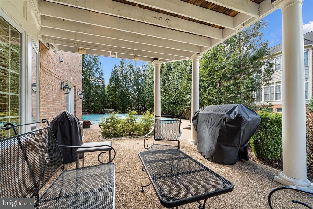 Image 60 of property listing at 8382 PEDIGRUE CT, Gainesville, VA 20155