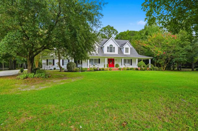 140 Windmeadows Dr., Conway, SC 29526