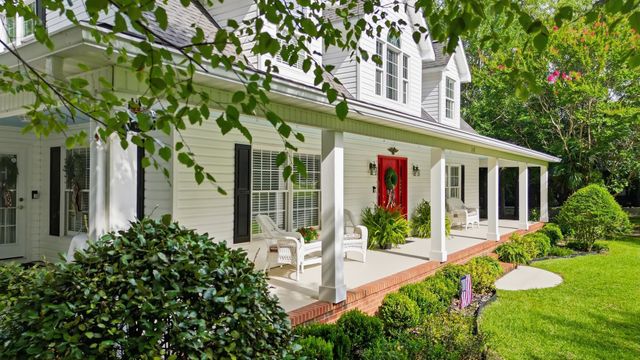 140 Windmeadows Dr., Conway, SC 29526