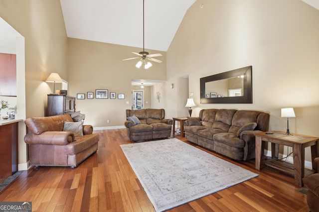 204 Green Forest Drive, Toccoa, GA 30577