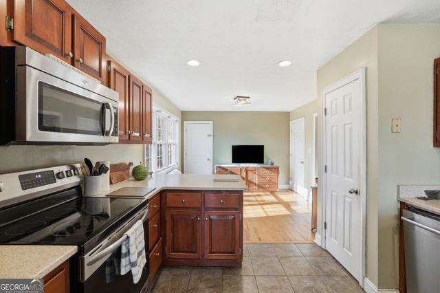 204 Green Forest Drive, Toccoa, GA 30577