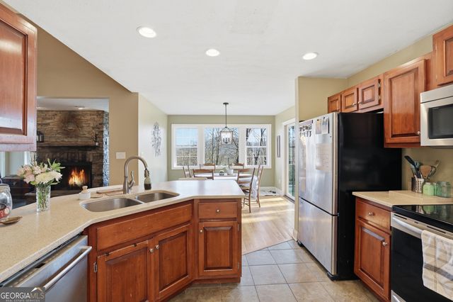 204 Green Forest Drive, Toccoa, GA 30577