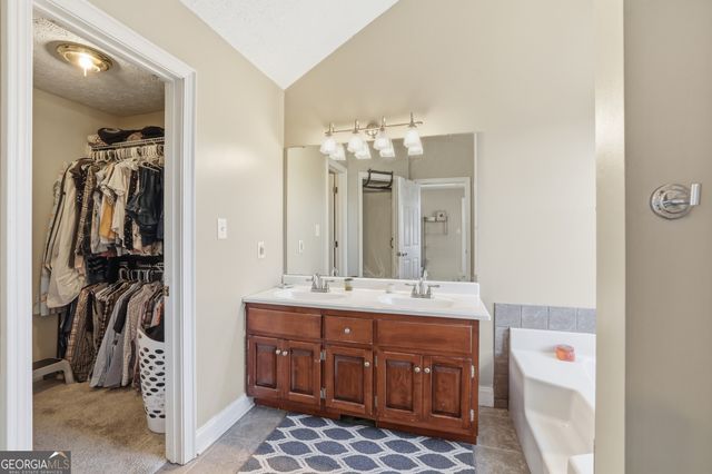 204 Green Forest Drive, Toccoa, GA 30577