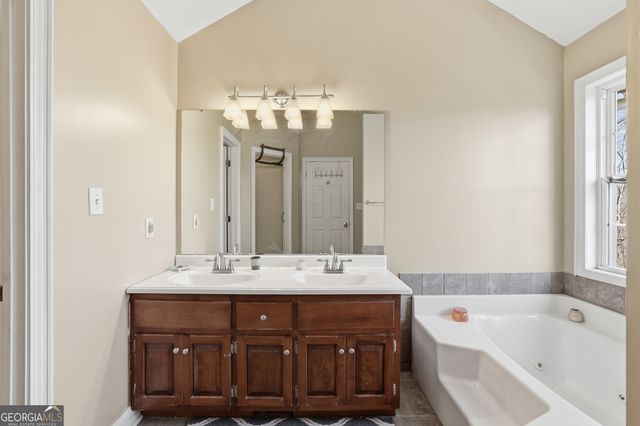 204 Green Forest Drive, Toccoa, GA 30577