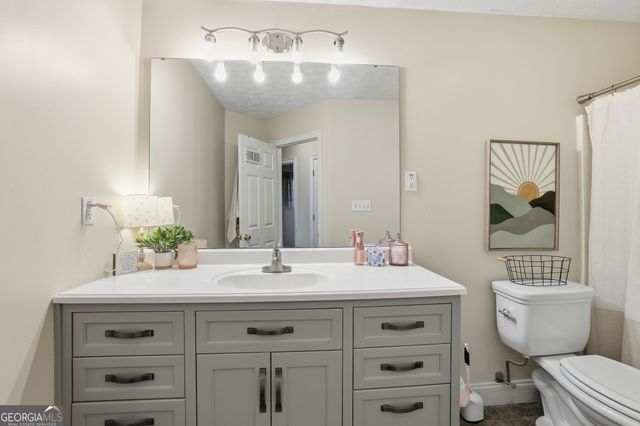 204 Green Forest Drive, Toccoa, GA 30577