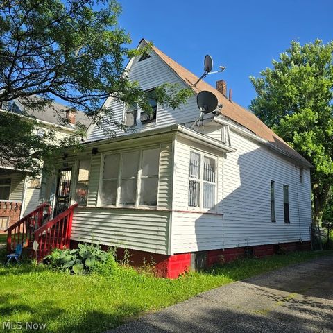 12718 Holborn Avenue, Cleveland, OH 44105