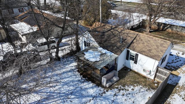 3156 W Mount Vernon Street, Springfield, MO 65802