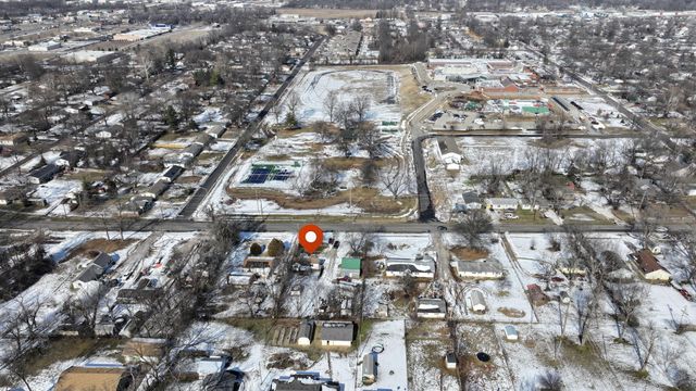 3156 W Mount Vernon Street, Springfield, MO 65802