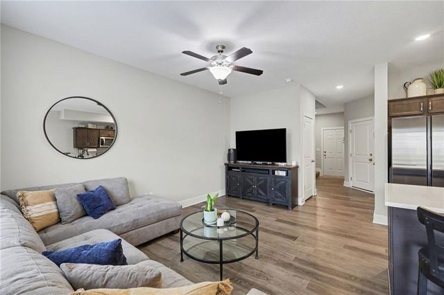 316 N 5th Terrace, Louisburg, KS 66053