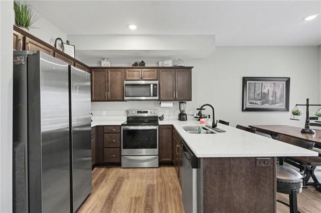 316 N 5th Terrace, Louisburg, KS 66053