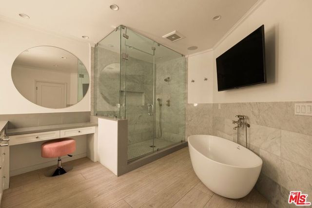 1409 Club View Drive, Los Angeles, CA 90024