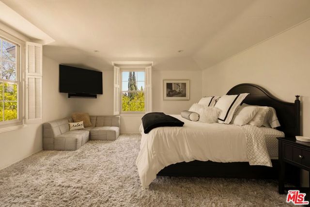 1409 Club View Drive, Los Angeles, CA 90024