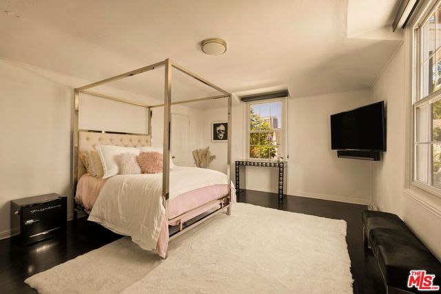 1409 Club View Drive, Los Angeles, CA 90024