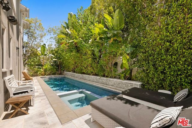 1409 Club View Drive, Los Angeles, CA 90024